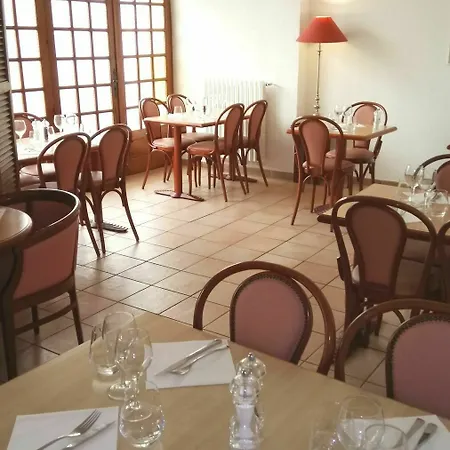 Hotel Atrachjata 3*