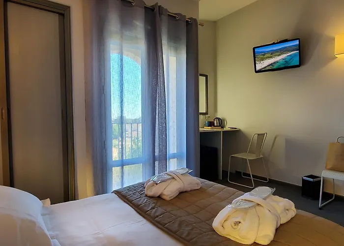 Atrachjata Hotel