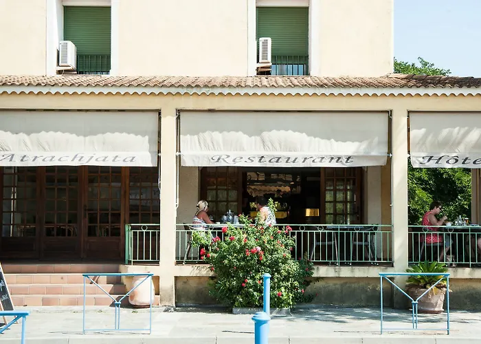 Hotel Atrachjata 3*