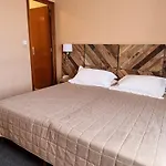 Hotel Atrachjata 3*