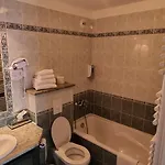 Atrachjata Hotel