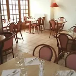 Hotel Atrachjata 3*