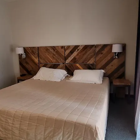 Hotel Atrachjata Aleria (Corsica)