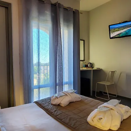 Atrachjata Hotel