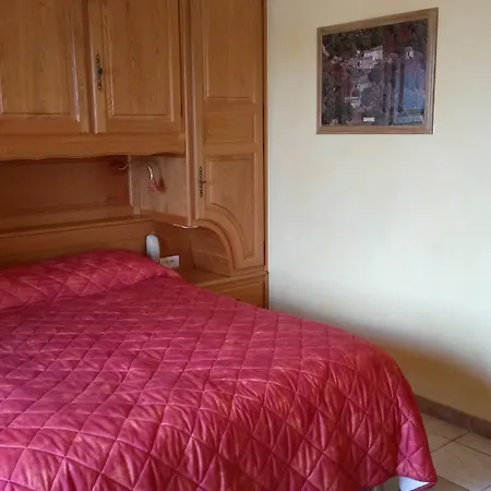 Hotel Atrachjata 3*