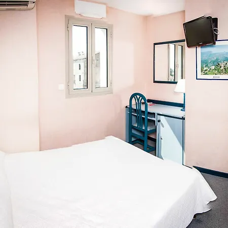Hotel Atrachjata 3*