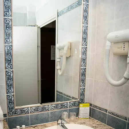 Atrachjata Hotel Aléria