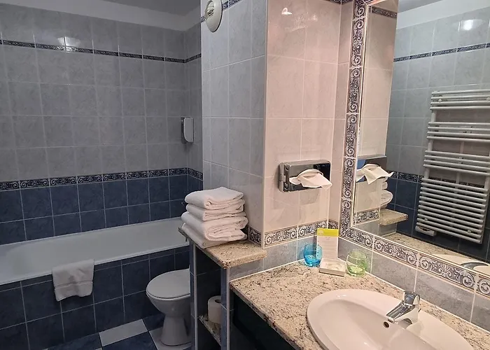 Atrachjata Szálloda 3*